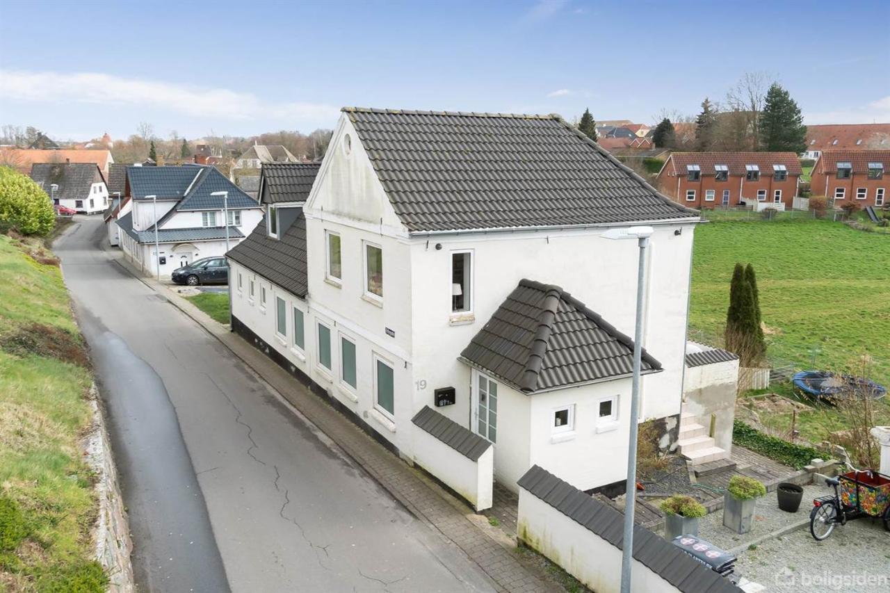 210 m2 hus med plads til 10 gæster. Nordborg Eksteriør billede